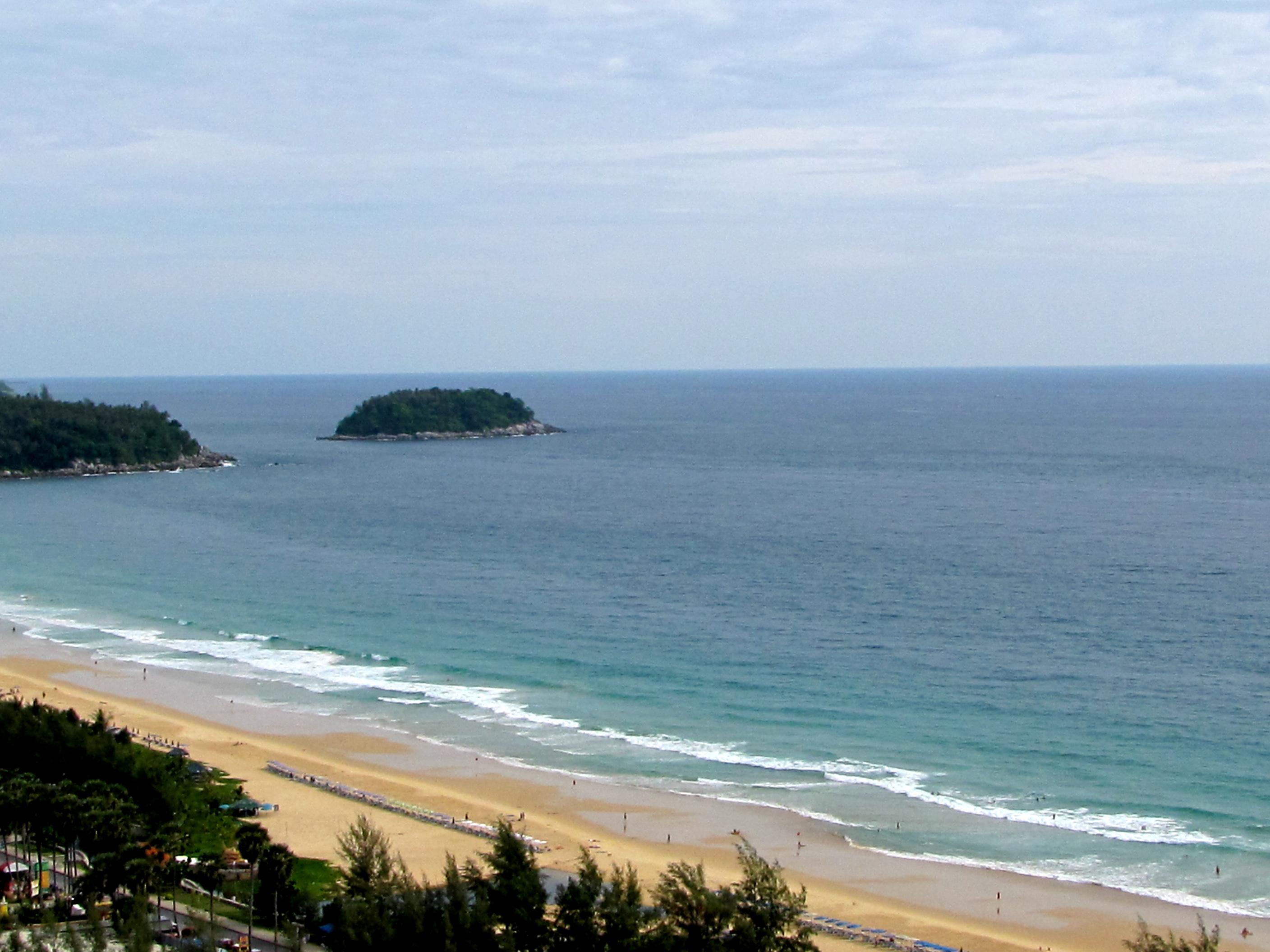 Waterfront Phuket By Centara מלון