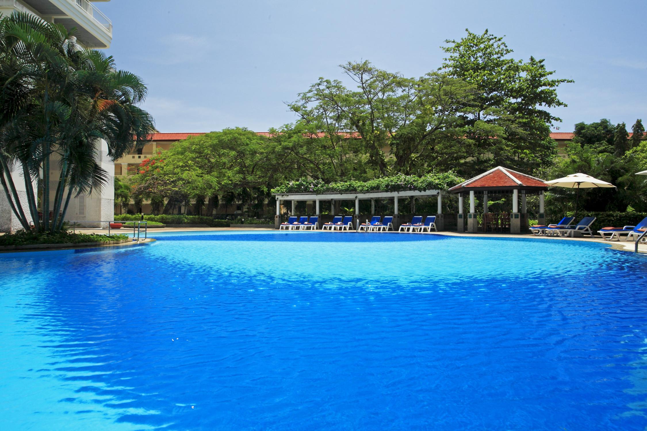 Waterfront Phuket By Centara מלון 4*