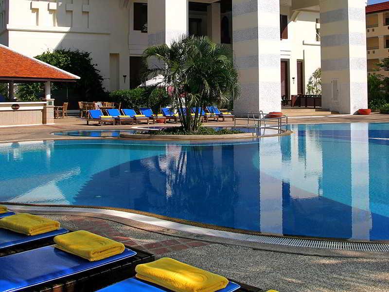 Waterfront Phuket By Centara מלון 4*