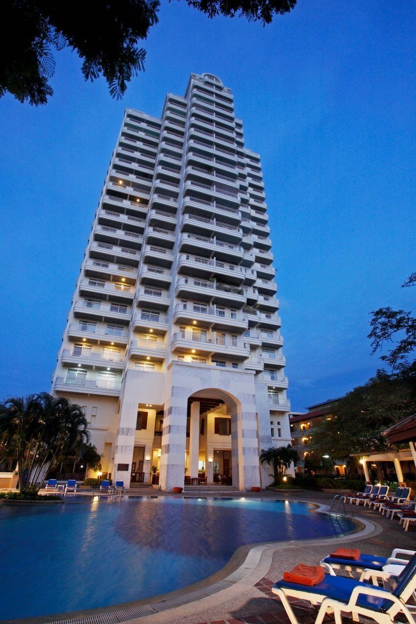 מלון Waterfront Phuket By Centara 4*
